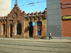 Адрес и контакты